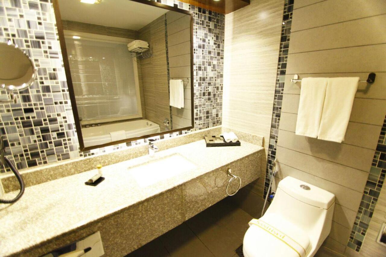 Hotel Dgates لاهور المظهر الخارجي الصورة
