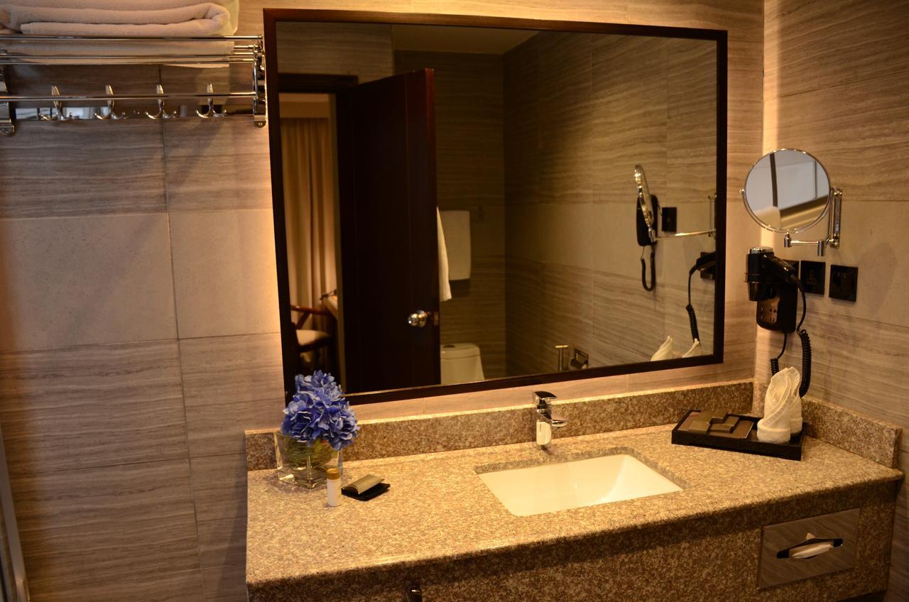 Hotel Dgates لاهور المظهر الخارجي الصورة